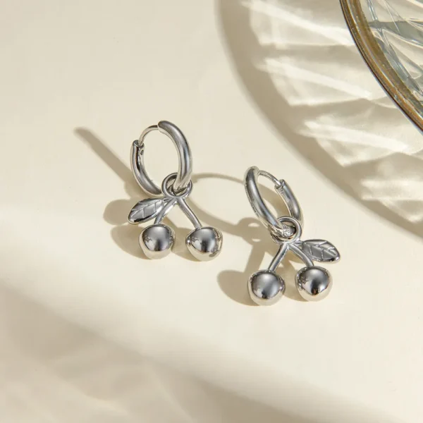 Boucles d'oreilles Cerise argent – Image 2