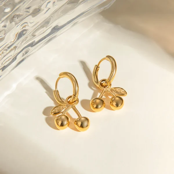 Boucles d'oreilles Cerise or – Image 3